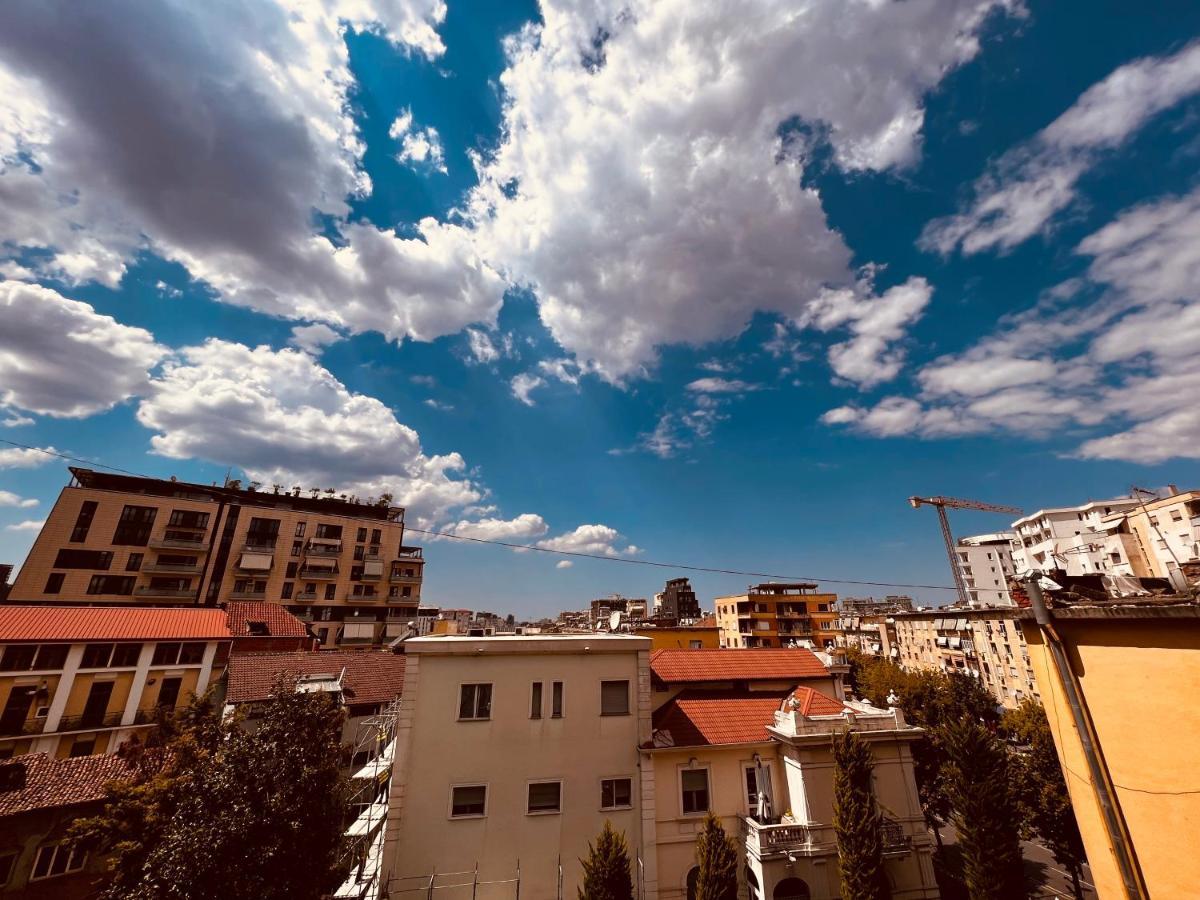 City Center Two Private Bedrooms Near Scanderbeg Square On Shared Apartment ティラナ エクステリア 写真