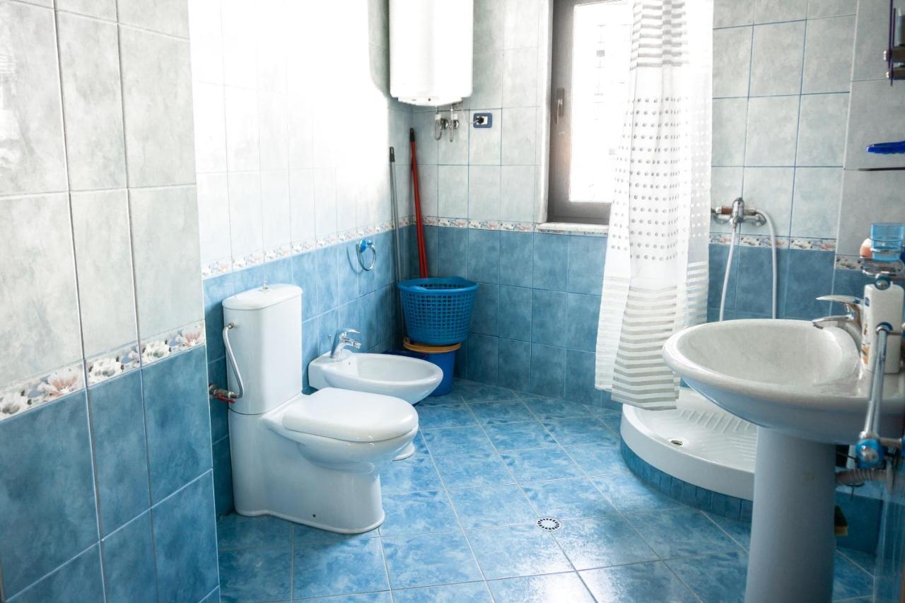 City Center Two Private Bedrooms Near Scanderbeg Square On Shared Apartment ティラナ エクステリア 写真