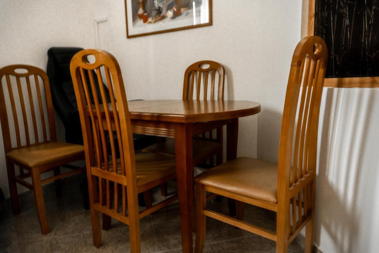 City Center Two Private Bedrooms Near Scanderbeg Square On Shared Apartment ティラナ エクステリア 写真
