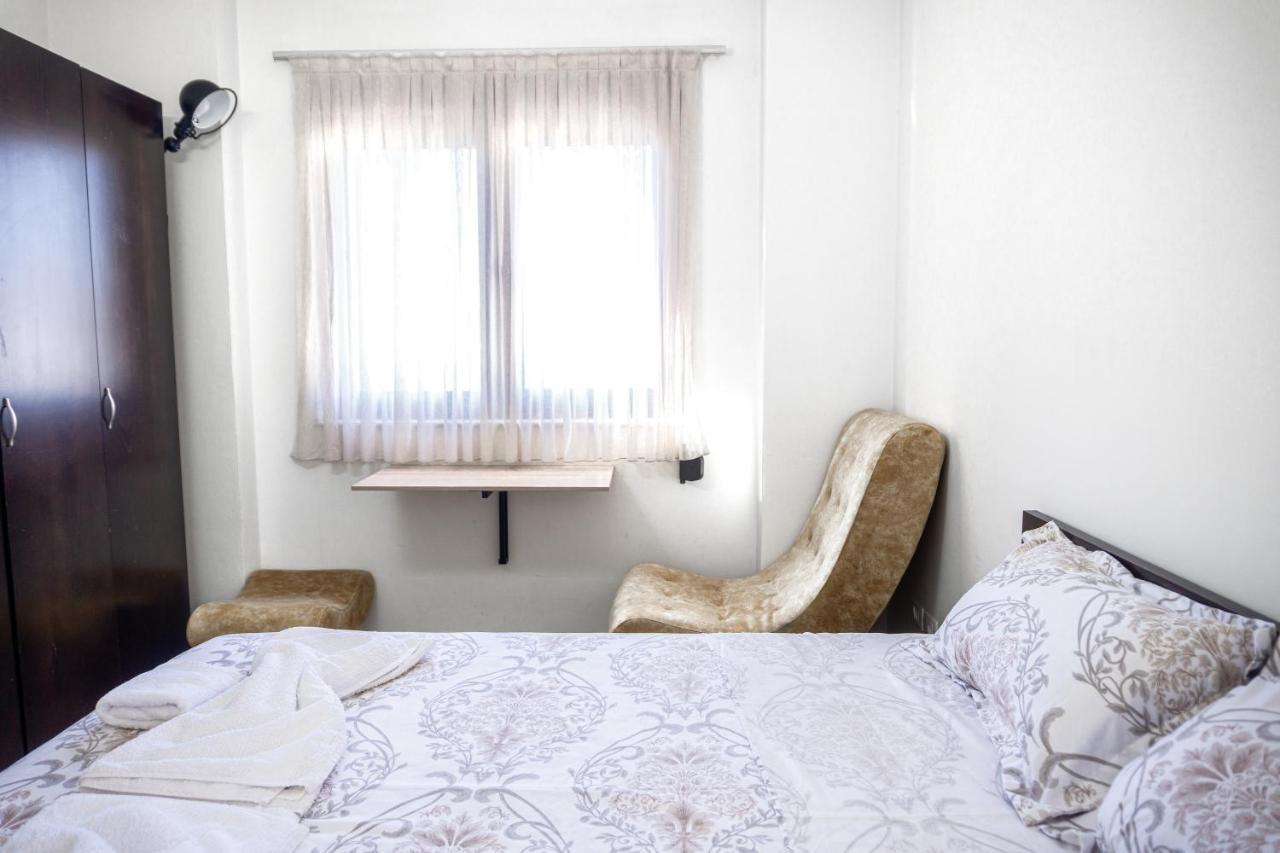 City Center Two Private Bedrooms Near Scanderbeg Square On Shared Apartment ティラナ エクステリア 写真